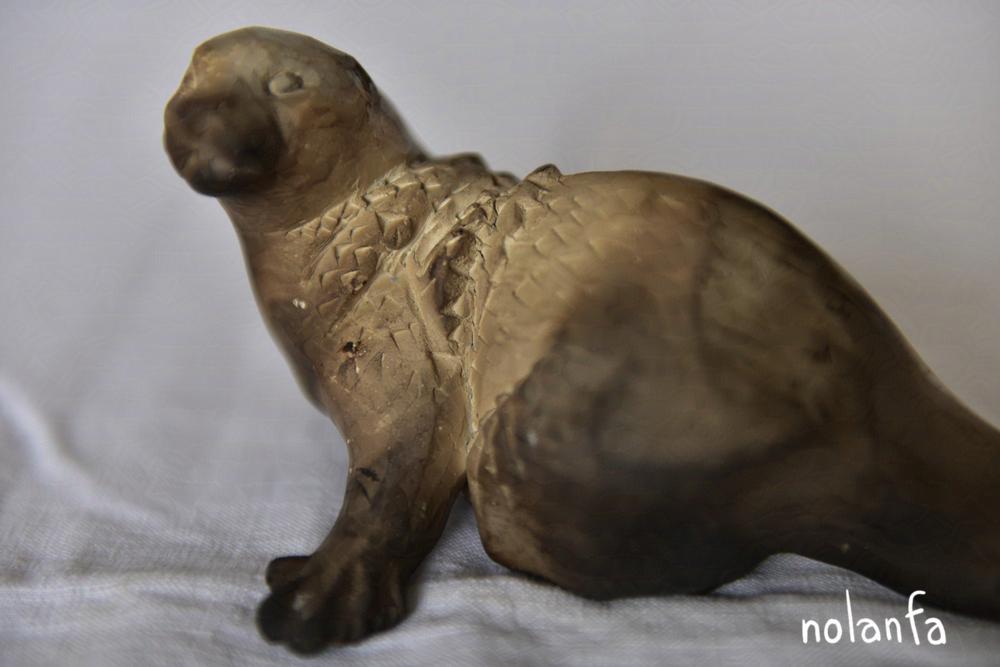 otter: close-up neck