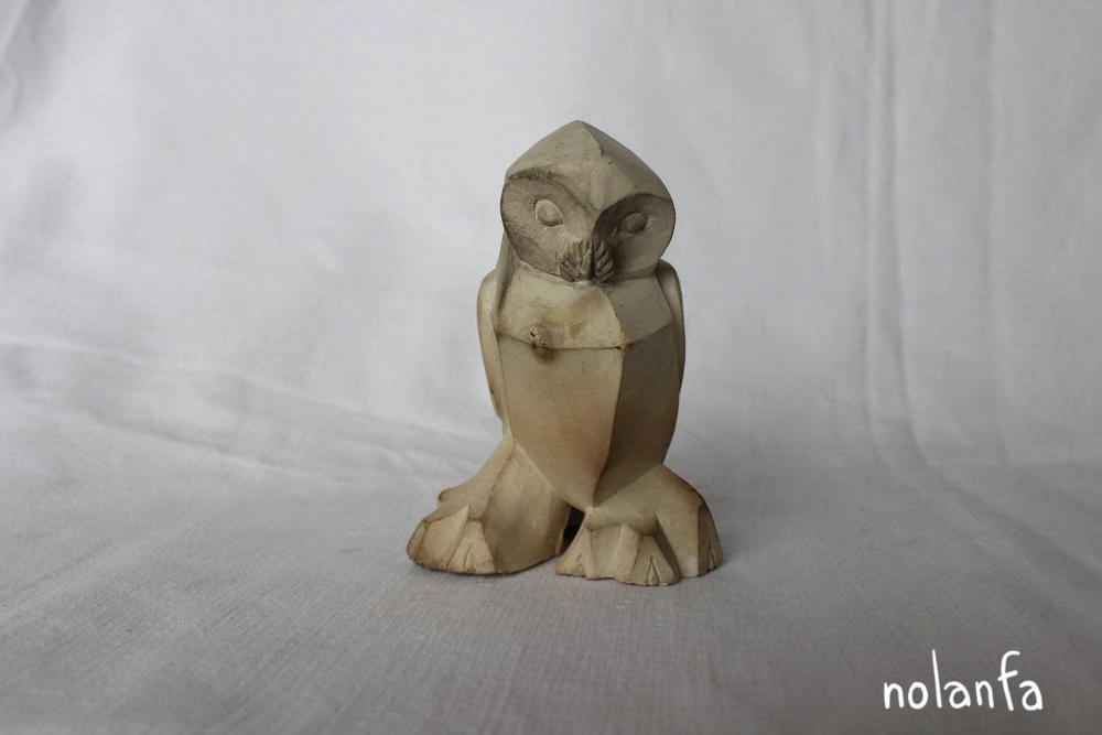 owl A standing: front