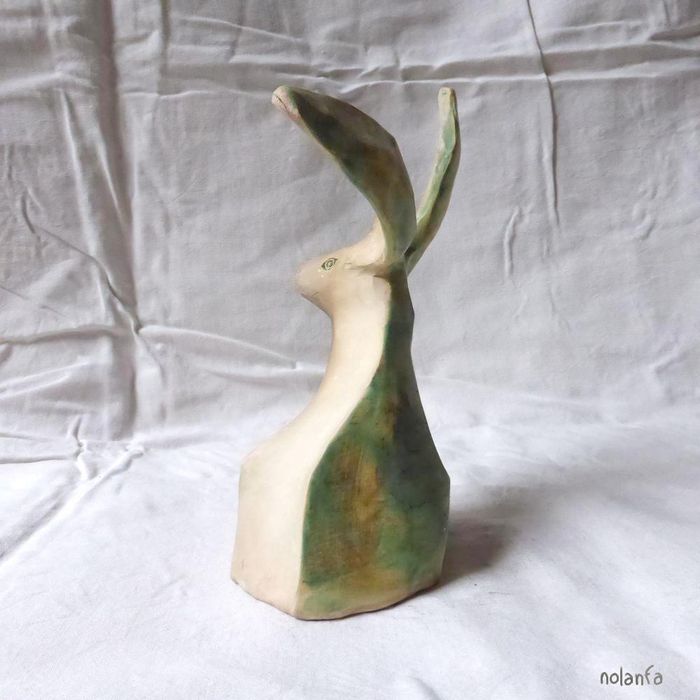 medium hare, geometric