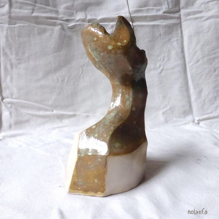 medium hare, geometric