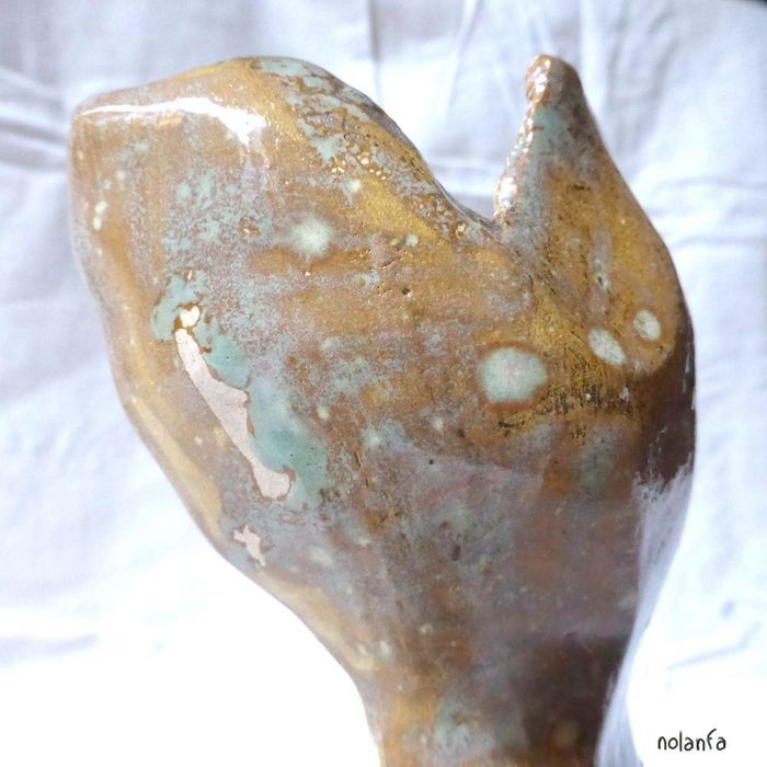 medium hare, geometric